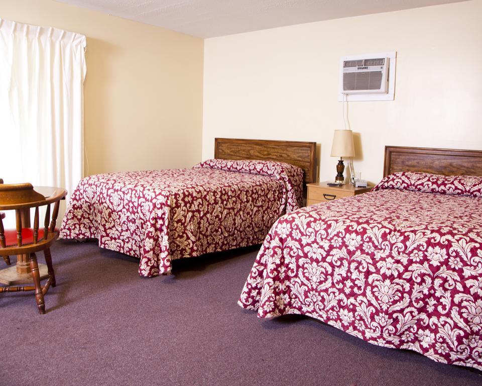 Charlie'S Motel Frostburg Bagian luar foto