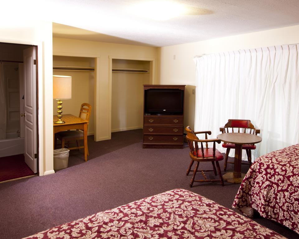 Charlie'S Motel Frostburg Bagian luar foto